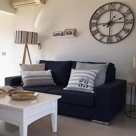 Villa Miramar C7 Is A Beautiful Modern With Private Heated Pool Ac Playa Blanca (Lanzarote)
